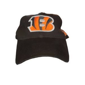 New Era Men's Cincinnati Bengals Core Classic 2.0 9Twenty Adjustable Hat Black